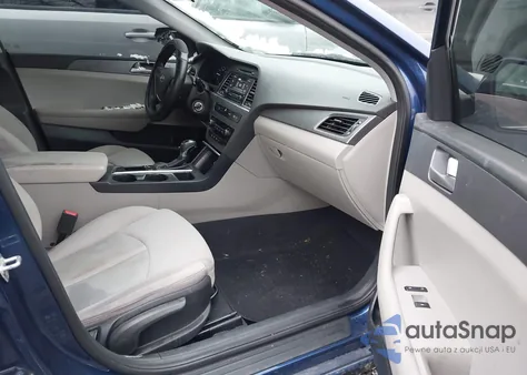 2017 Hyundai Sonata z USA, uszkodzony, nr VIN 5NPE24AF4HH568227